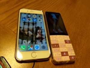 infobarxrと6s。サイズ感